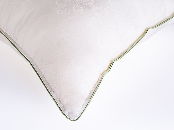 Подушка средняя "Таинственный ангел" 50 х 70 см