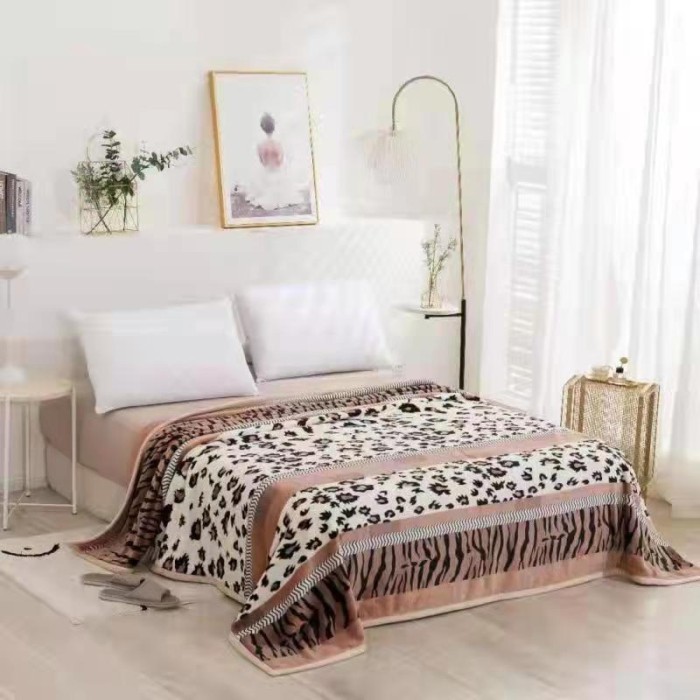 Плед CRISTELLE Flamenco CFR1520-47