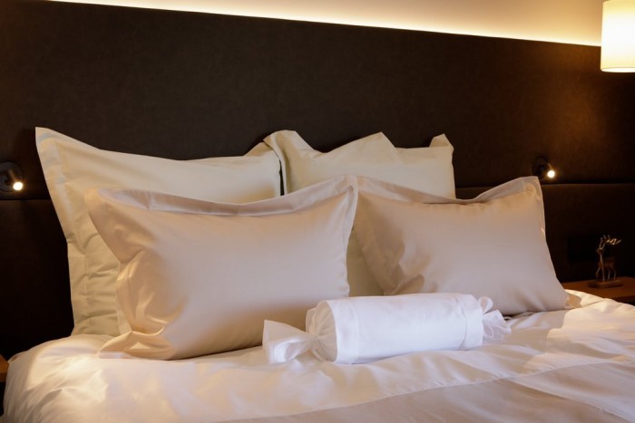 1004-017 Постельное белье Twist white&beige Евро