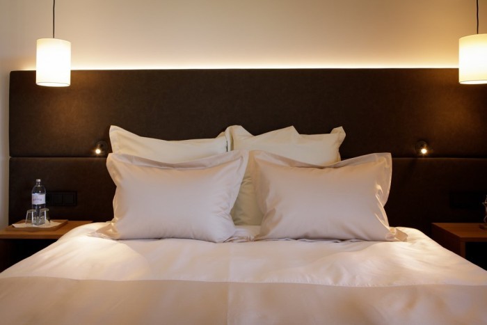 1004-017 Постельное белье Twist white&beige Евро