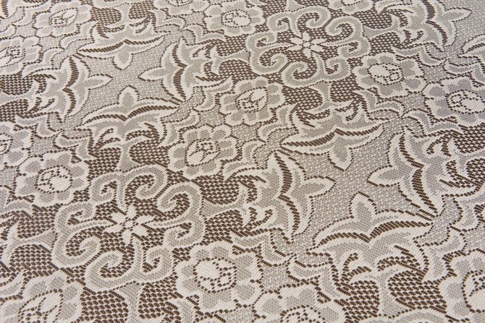 Фрида (белая) Скатерть Кружево 180х180