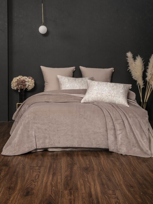 Комплекты для сна Pano Quattro (бежевый латте) комплект с покрывалом Евро