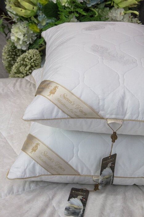 Подушка Luxury Antistress Collection Swans Down (белый) 70х70