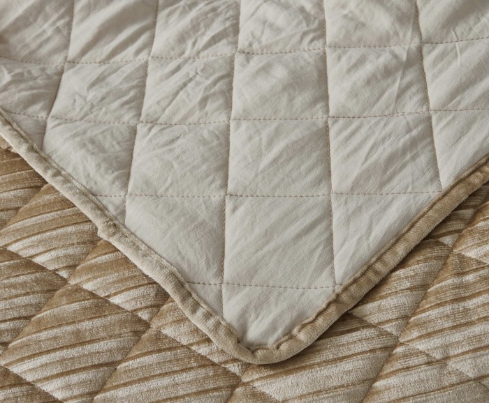 Леонтия (крем) Покрывало 240х260