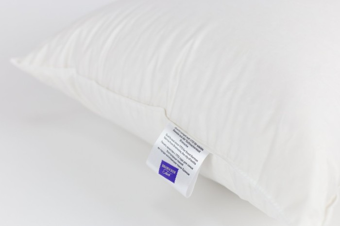 Подушка ROYAL DOWN GRASS средняя 68х68