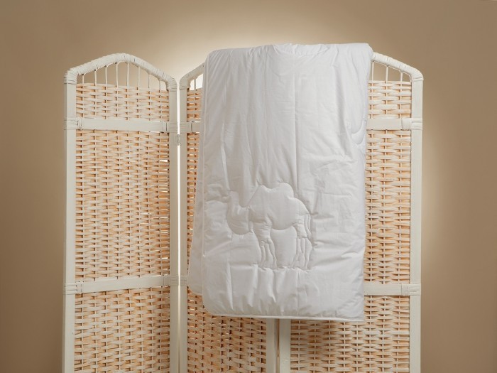 Одеяло стёганное всесезонное «Верблюжья шерсть» 200х200 см