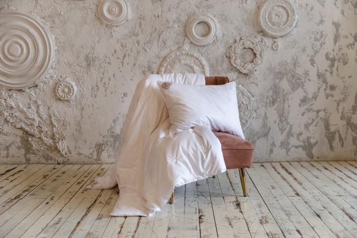 Подушка PAISLEY SILK GRASS мягкая 50х68