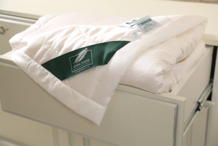 Одеяло легкое  Anna Flaum LYOCELL 200х220