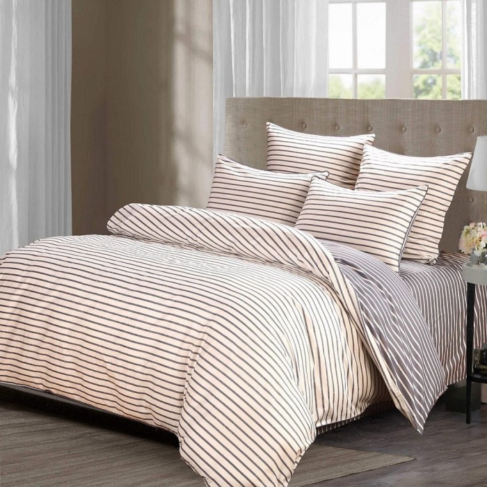 Дэнни-полоса (светлый) Комплект постельного белья сатин Евро 4н