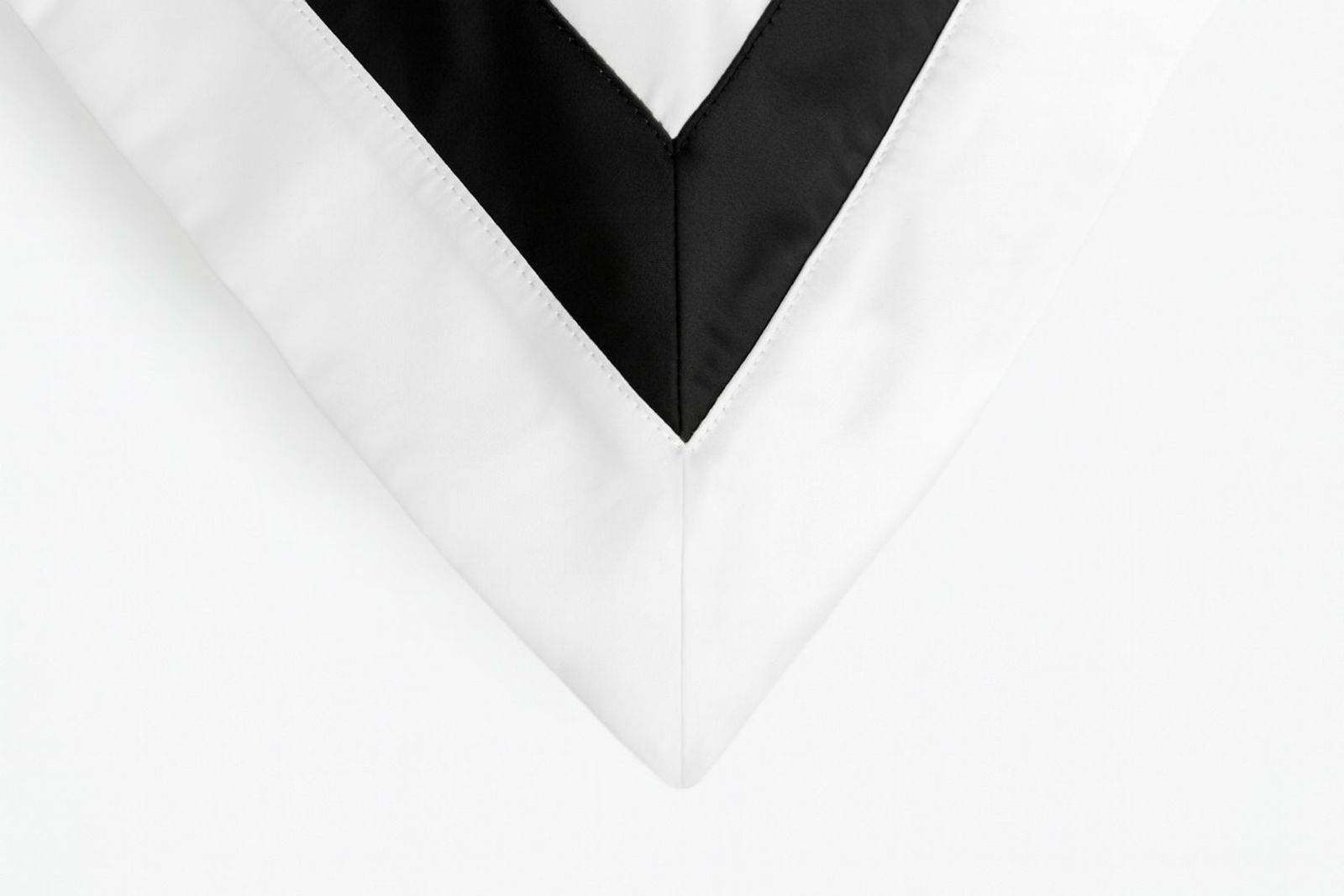 Наволочки с широкой отделкой Alpine Dark Onyx Allure Grass 50х70 (2шт)