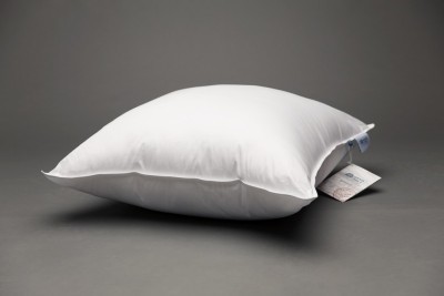 Подушка  классическая с кантом German Grass PREMIUM FAMILIE NON-ALERGENIC 68 х 68 см. средняя