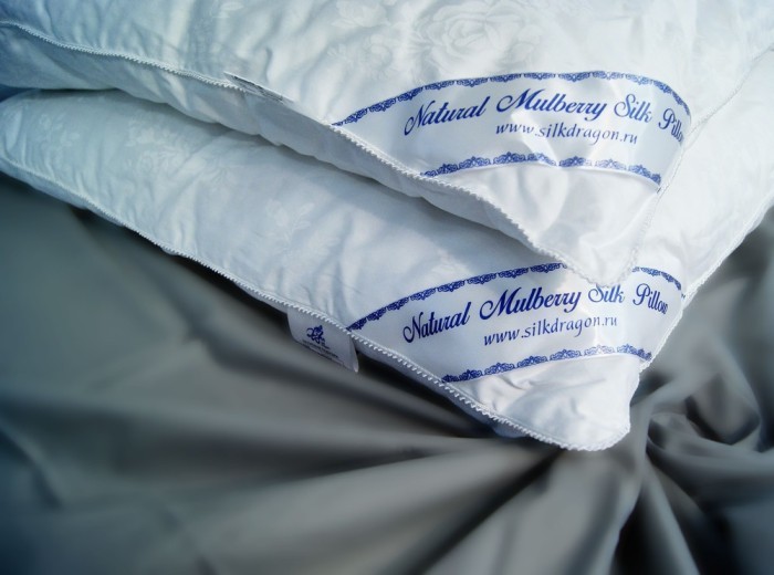 Шелковая подушка Silk Dragon 50x70 высокая "плюс" Premium