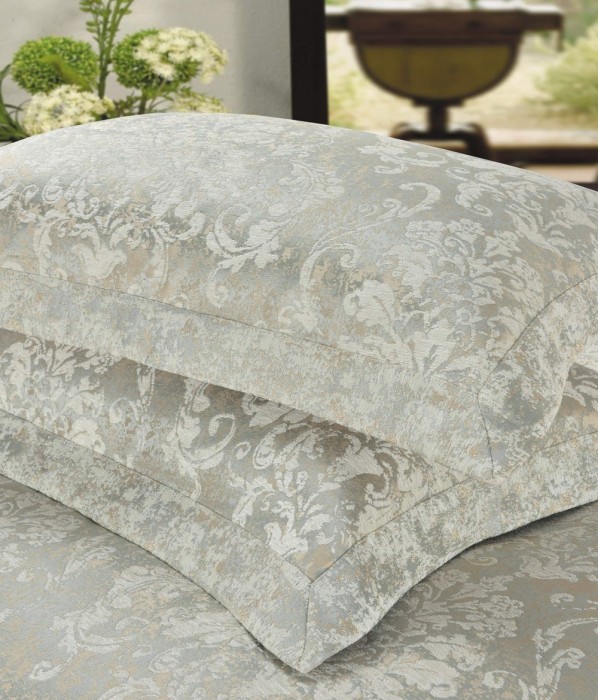 Ивина (молоко) Покрывало 240х260