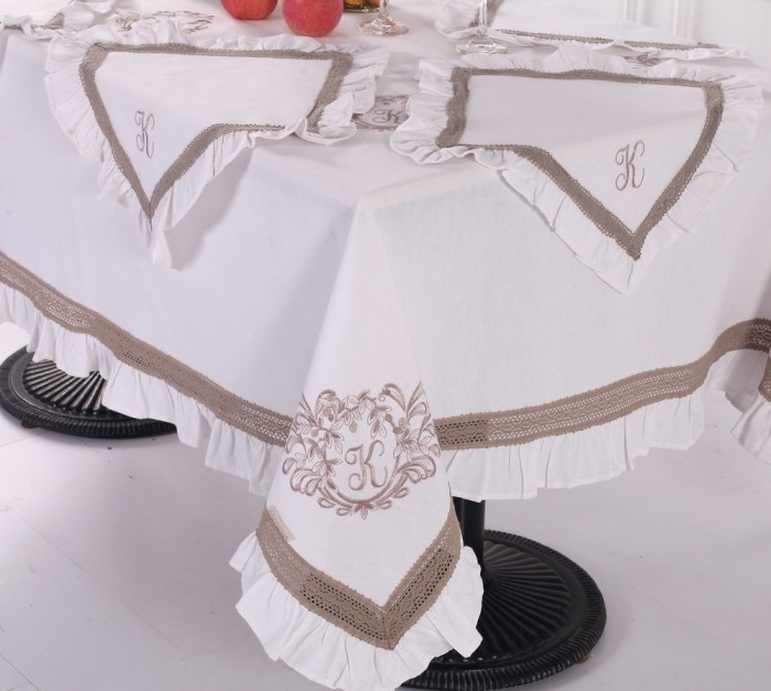 Скатерти Лен Флер-де-лис бежевый/молоко 180 х 360 см