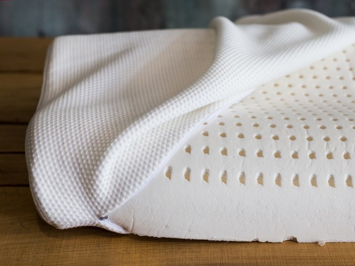 Подушка NATURLATEX CLASSIC GRASS упругая 61х40х15