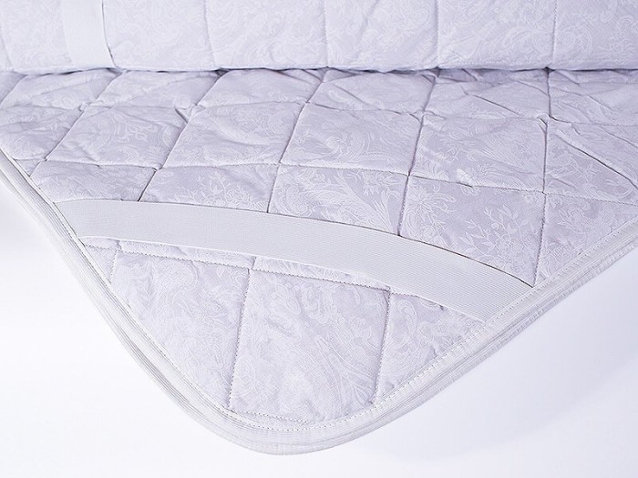 Наматрасник стеганый с резинкой по углам "Золотой мерино" 180х200