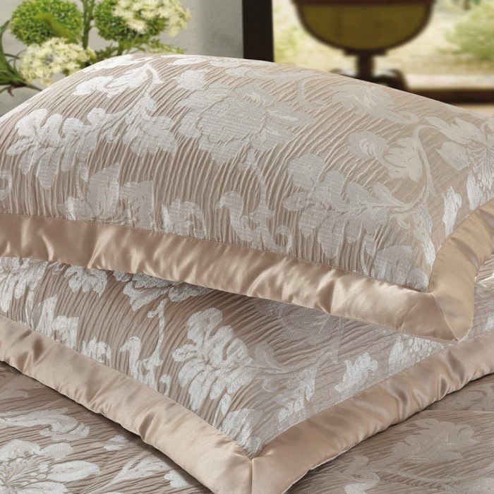 Авиньон №3 (беж) Покрывало 240х260