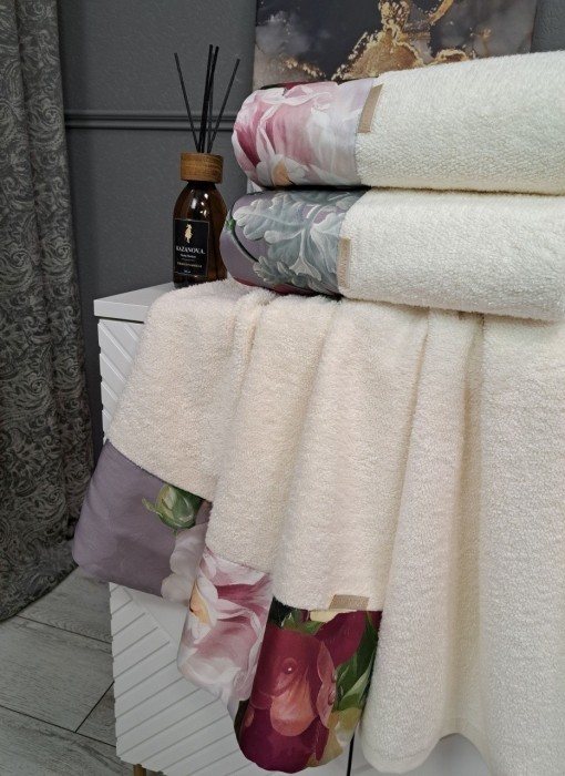 Комплект полотенец Adora Фрезия графит (молоко) 70х140см и 50х90см "KAZANOV.A"