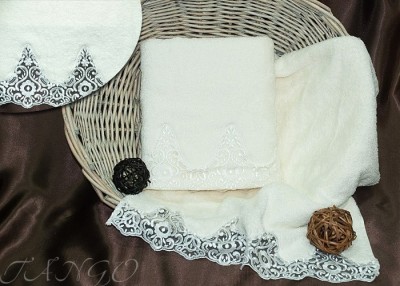 Комплект полотенец Barracouta с кружевом 8322-03