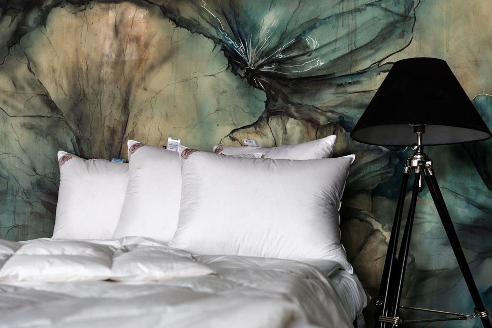 Подушка ROYAL DOWN GRASS средняя 33х45