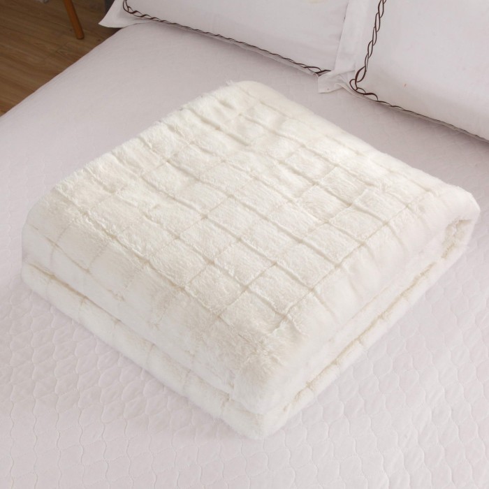 Мадлен (белая) Покрывало 220х240