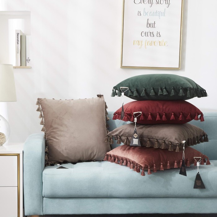 Несси (серая) Наволочка 45х45