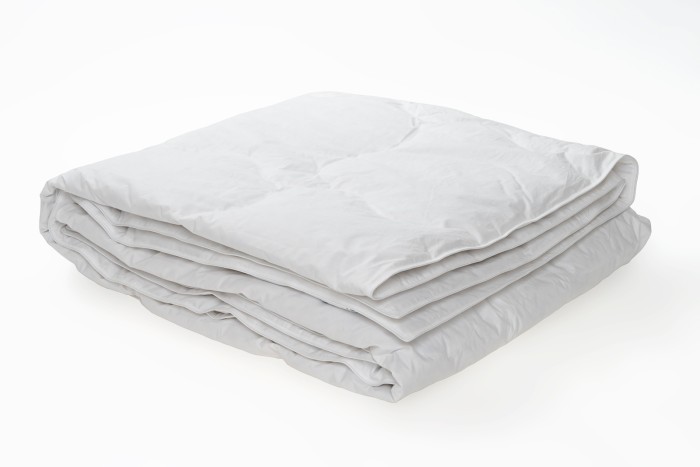 Одеяло стеганое всесезонное  «Легкие сны» 200 х 220