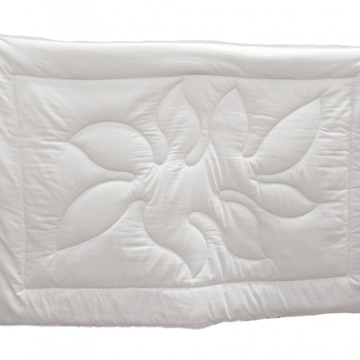 Одеяло стеганое всесезонное «Кружевное Облако» 140 х 205