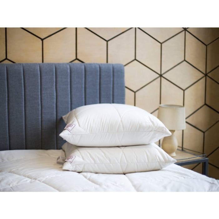 Подушка стеганая кашемир Cashmere Grass (70 х 70) Средняя