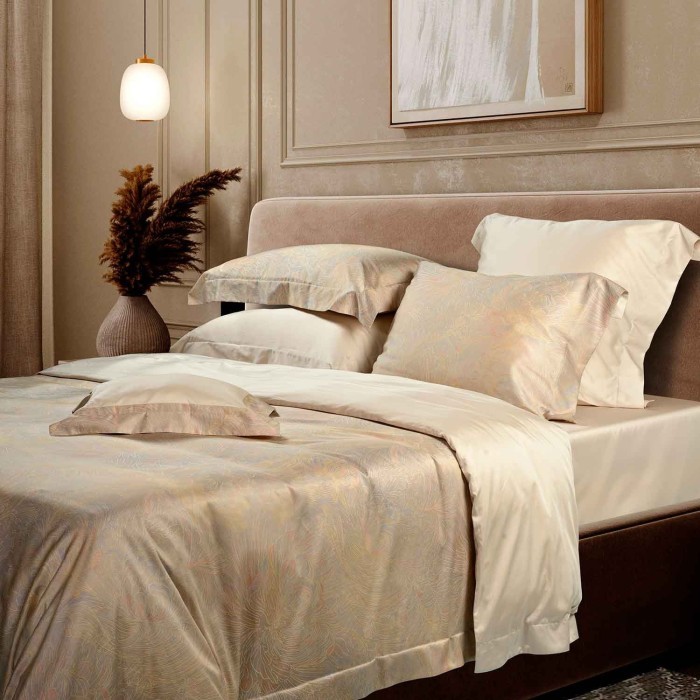 Комплект постельного белья "Freya"  (2-х спальный евромакси (240х220))