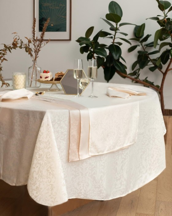 Бекки молоко Скатерть круглая 160см