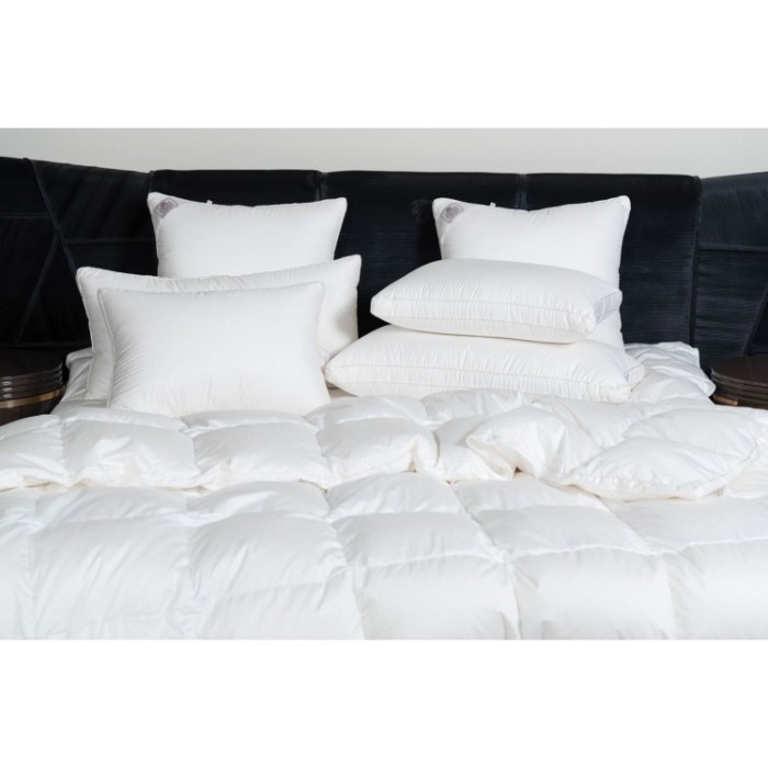 Одеяло KING DOWN GRASS всесезонное с бортиком 200х200