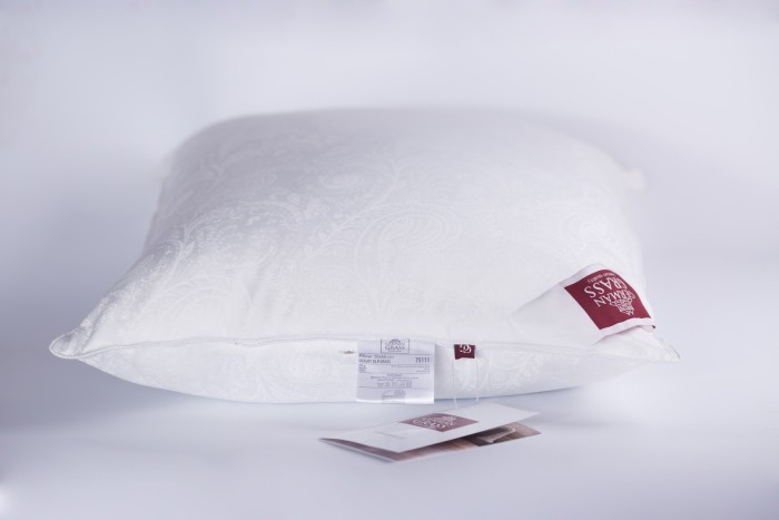 Подушка шелк Luxury Silk Grass (50 х 70) мягкая