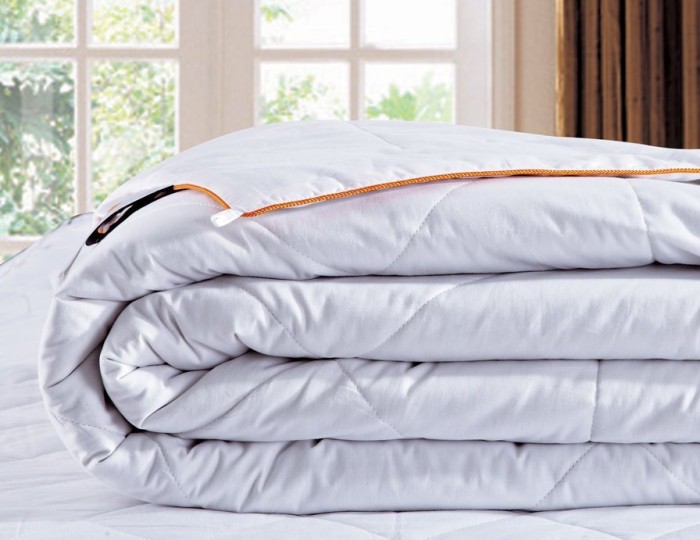 Шелковое одеяло «Nature» 1,5 спальное. Облегченное/летнее