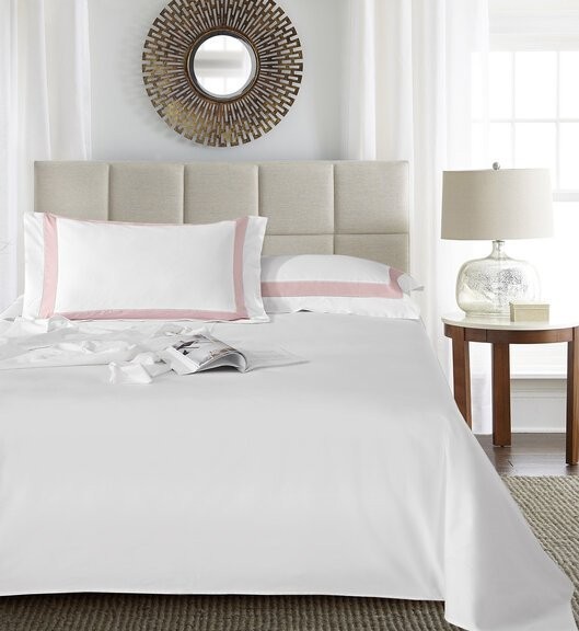 Простыня универсальная 260х240 (белый)