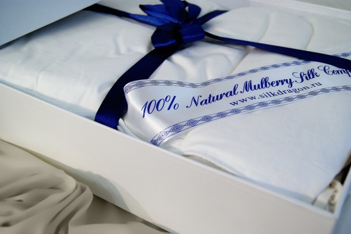 Одеяло "Premium" (Mulberry+сатин) 2-спальное 172Í205 (среднее 800гр)