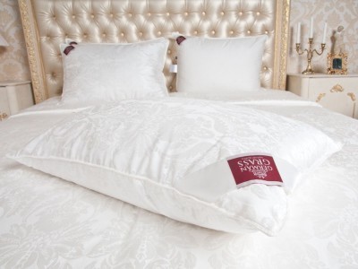 Подушка шелк Fly Silk Grass (50 x 70) Средняя