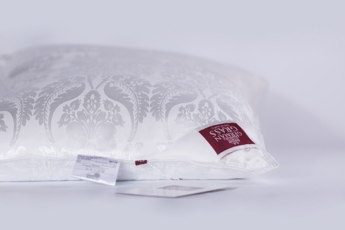 Подушка шелк Fly Silk Grass (50 x 70) Средняя