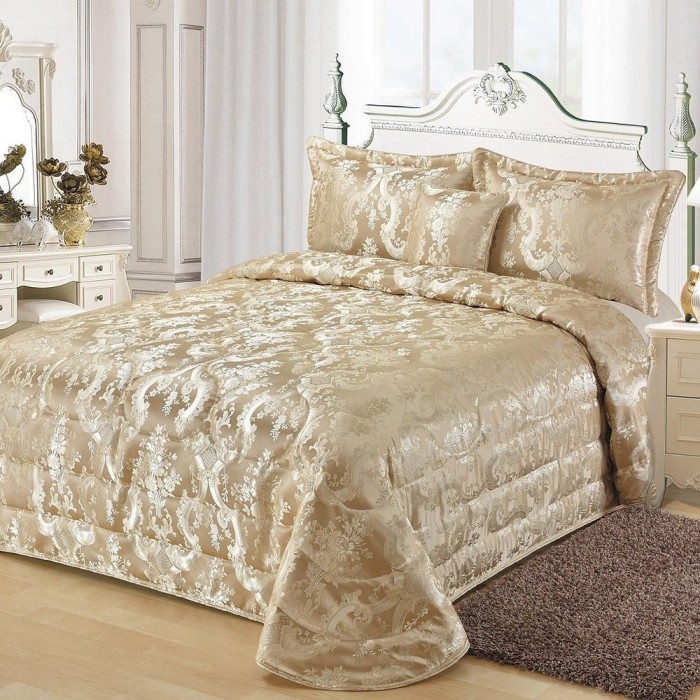 Бенедект (беж) Покрывало 240х260