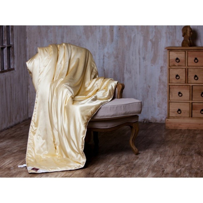 Одеяло GREAT SILK GRASS всесезонное 200х200