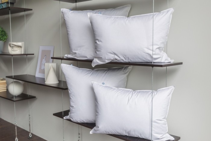 Подушка 4 STARS FAMILIE DOWN средняя 50х68