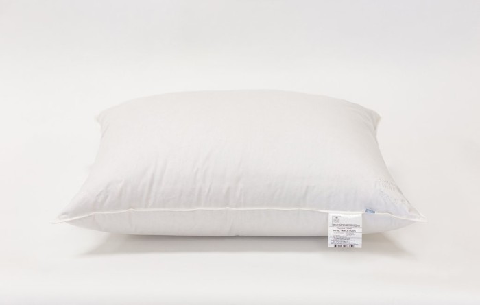 Подушка 3 STARS FAMILIE DOWN упругая 50х68