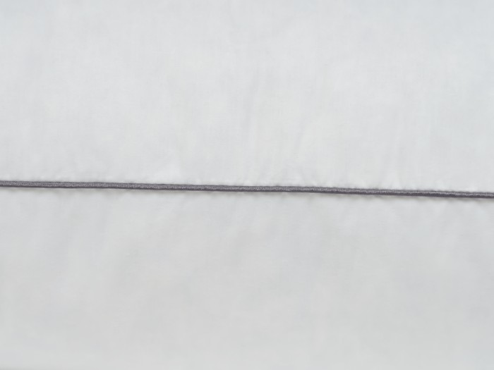 Подушка упругая трехслойная "Мужская" 68 х 68 см Nature's