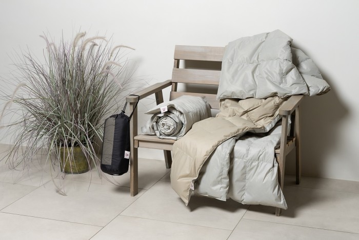 Дорожный плед пуховый Travel Plaid Grass grey-beige 140х200