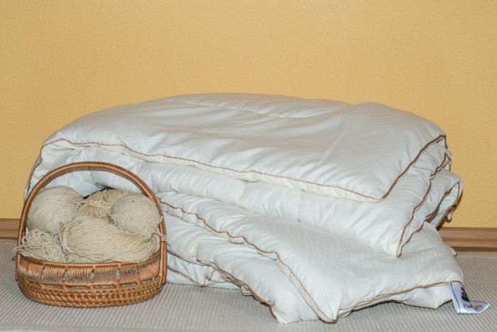 Одеяло стеганое всесезонное «Шерстяной Завиток» 140 х 205 см