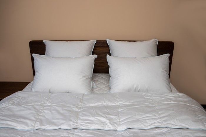 Подушка средняя «Северное Сияние» 70 х 70 см