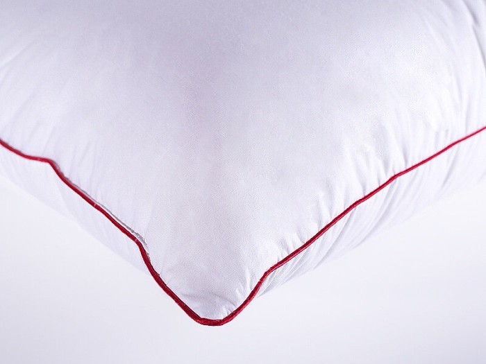 Подушка средняя трехслойная "Женское начало" 68 х 68 см Nature's