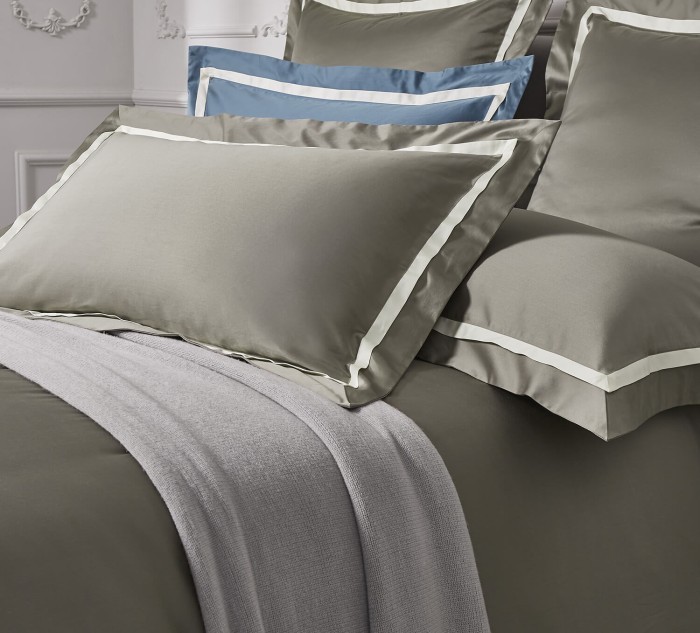 Постельное бельё Sharmes “Amour” 2-х спальный евро, (серая галька)