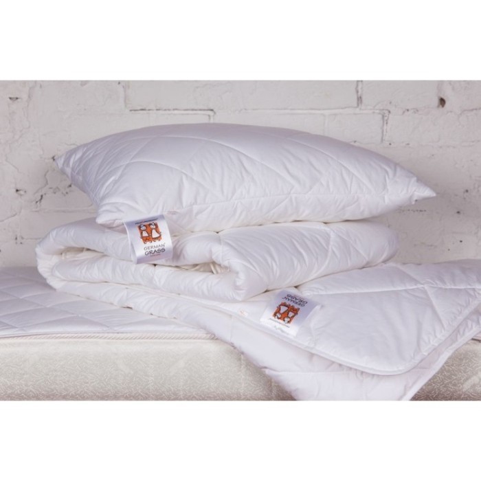 Подушка стеганая на молнии KINDER 95C° GRASS 50 х 70 мягкая