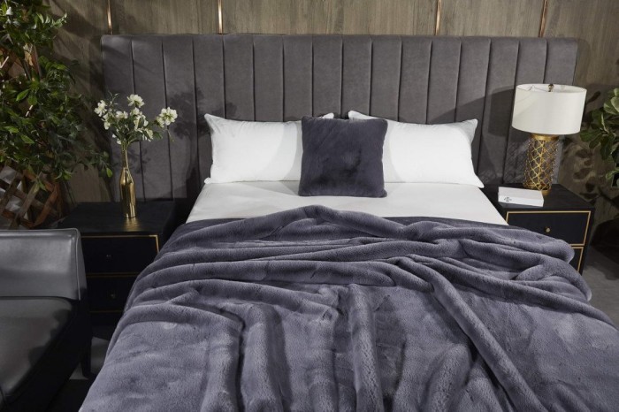 Ричард (антрацит) Покрывало 210х230